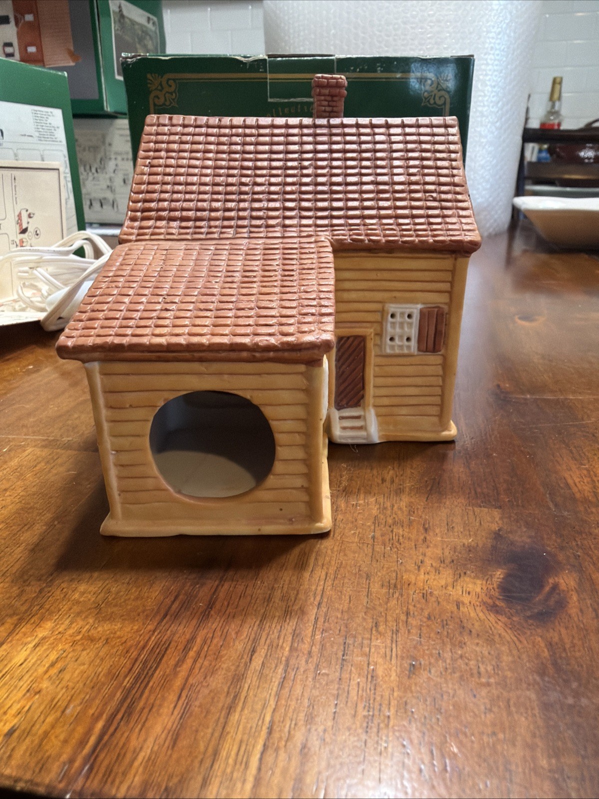 Vintage Old Salem Series Ceramic Miksch House 1992 NC With Light, Map, Box