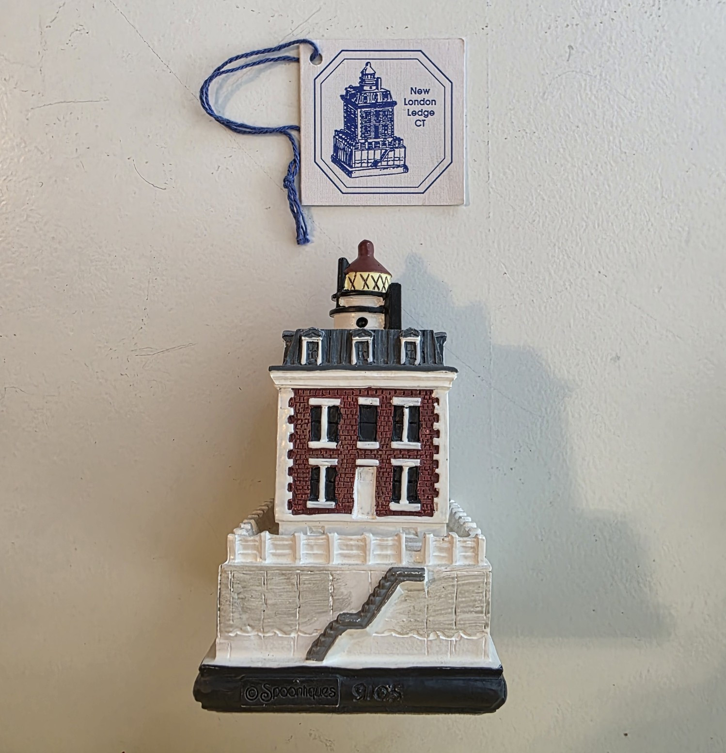 Vintage Spoontiques New London Ledge CT Lighthouse Figurine #9105 w/ Tag