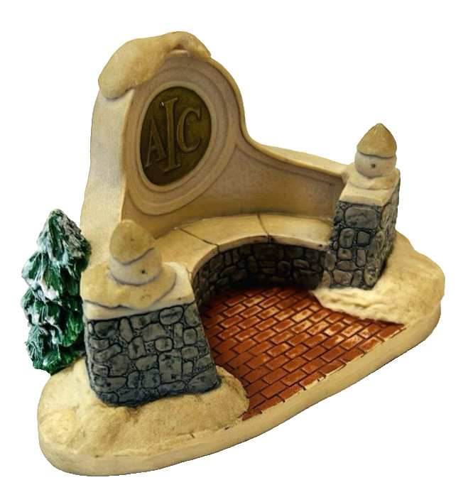 Vtg AIC 1995 Christmas Ceramic Decorative Miniature Bench Paperweight