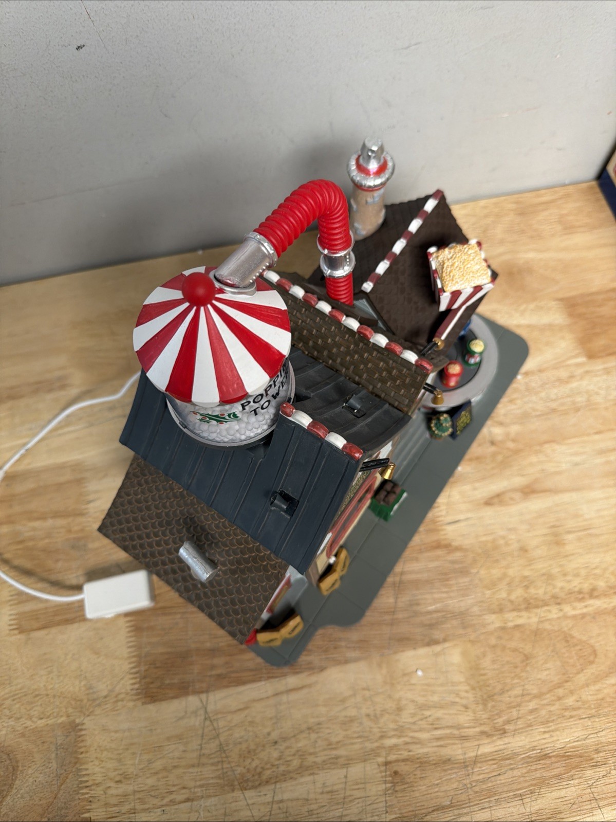 LEMAX BELL’S GOURMET POPCORN FACTORY~LIGHTS MOTION SOUNDS~ CHRISTMAS VILLAGE