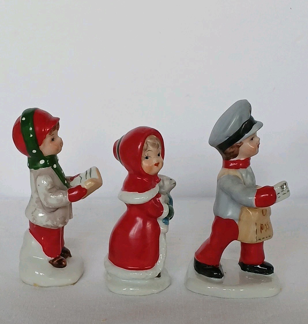 Lot Of 3 Enesco Christmas Village Figurines Children Mailman Caroler 3.5″ Tall