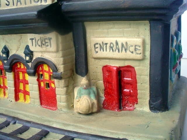 Winter Valley Villages Porcelain Train Station Christmas Lighted House Vintage