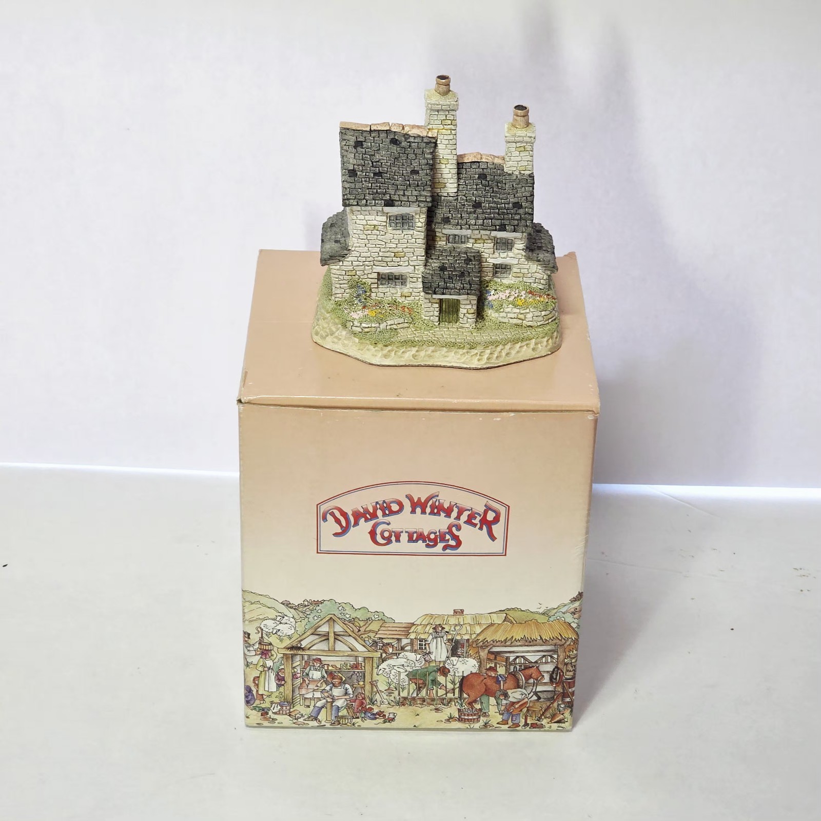 David Winter’s STONECUTTERS COTTAGE w/original box