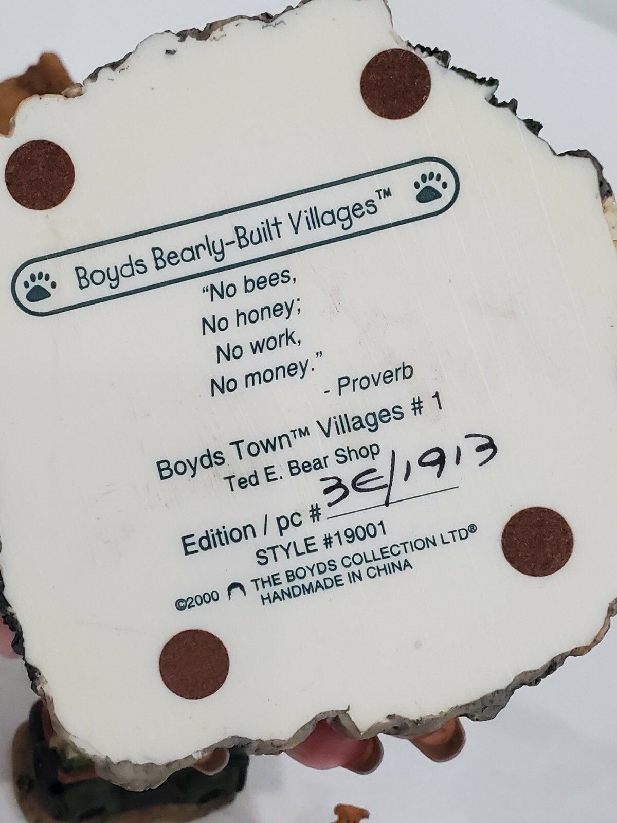Boyds Bearly – Built Villages: Boyds Town Ted E. Bear Shop 19001 (2000)