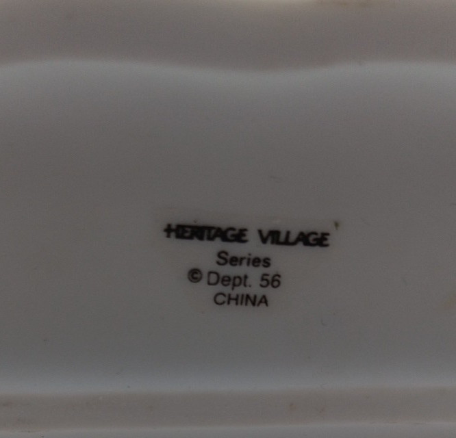Dept 56 New England Village Fall Harvest Pumpkin Wagon Cart & Milestone Sign