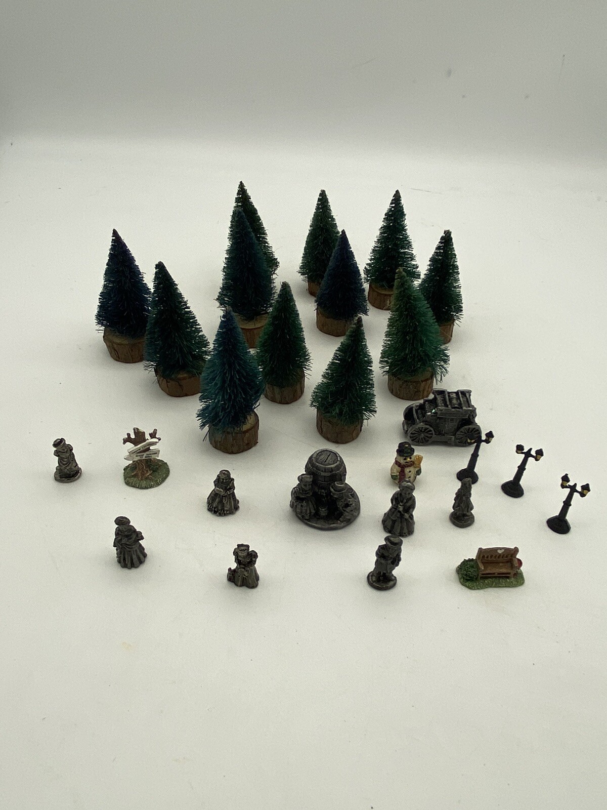 Vintage Liberty Falls Miniature Americana Collection 26 Pc Set People Trees Benc
