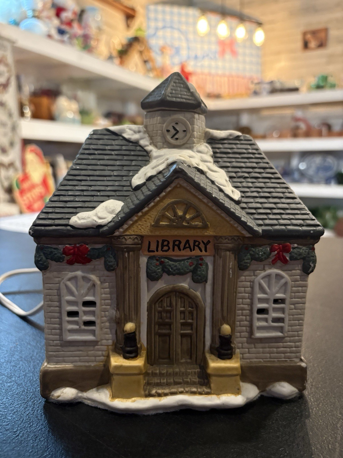 Winter Valley Villages Library Porcelain Lighted House w/ Box & Cord