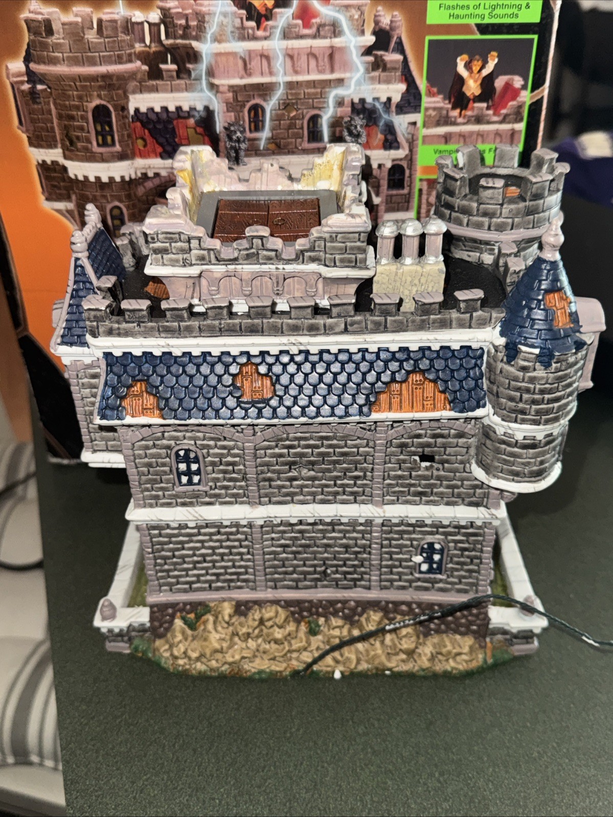 Lemax Spooky Town Castle On Spooky Hill 2002 Halloween House Decor Vampire