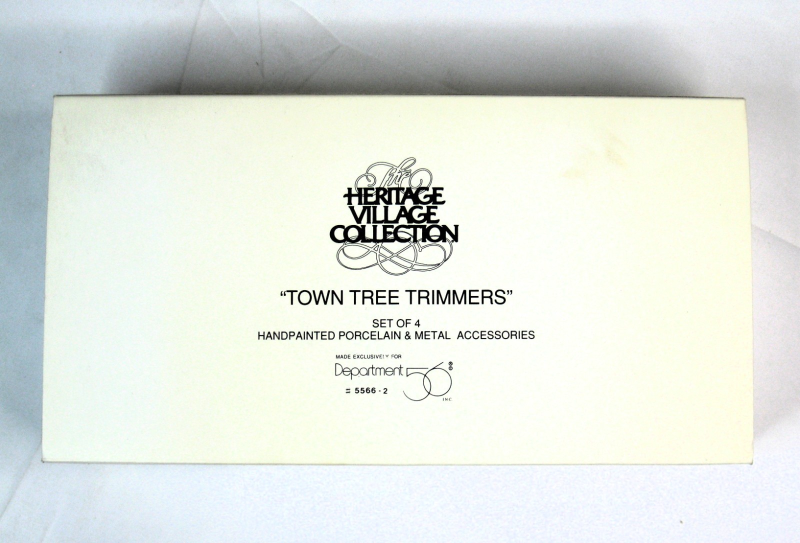 Department 56 Town Tree Trimmers Heritage Series