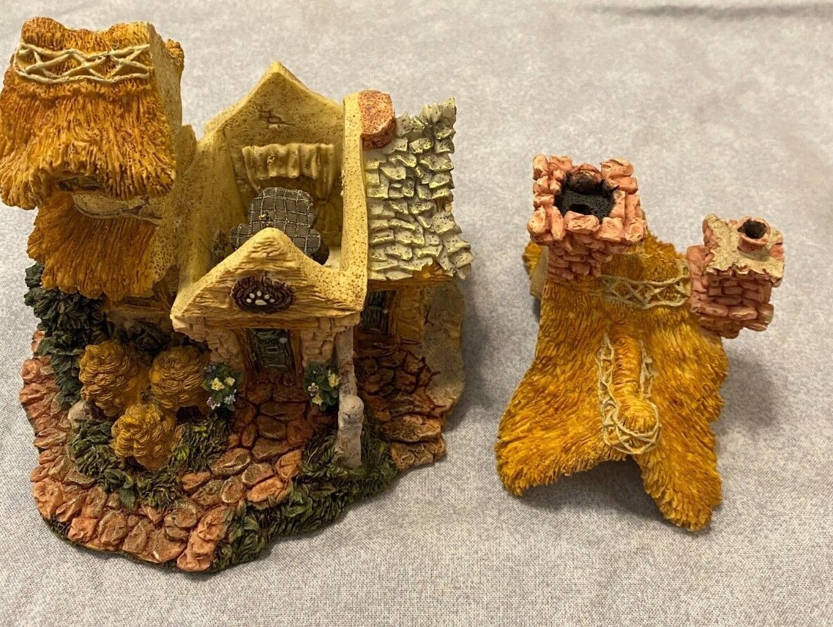 Boyds Bearly Built Town Village #2 Bailys Cozy Cottage