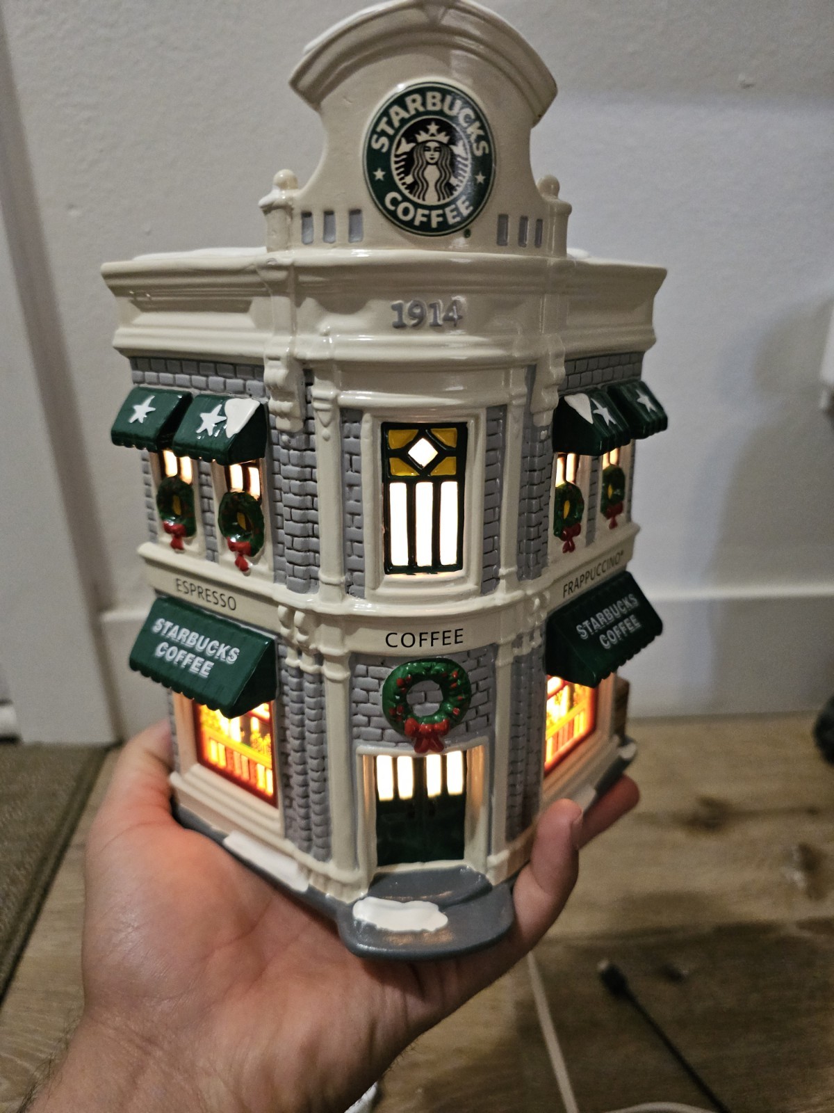 Department 56 – Snow Village “Starbucks Coffee” #54859 Please READ 😊 💚☕️