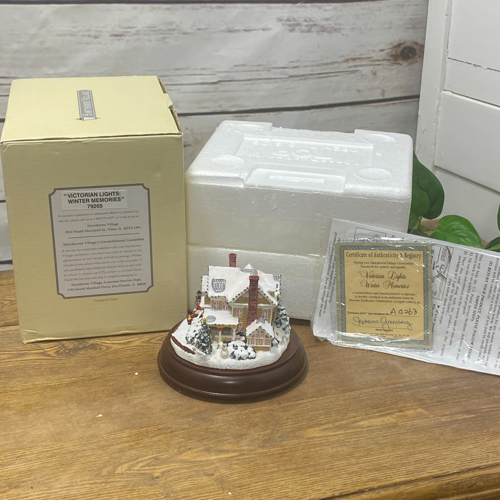 Hawthorne Village Thomas Kincaid W/ COA Victorian Lights Winter Memories 79265
