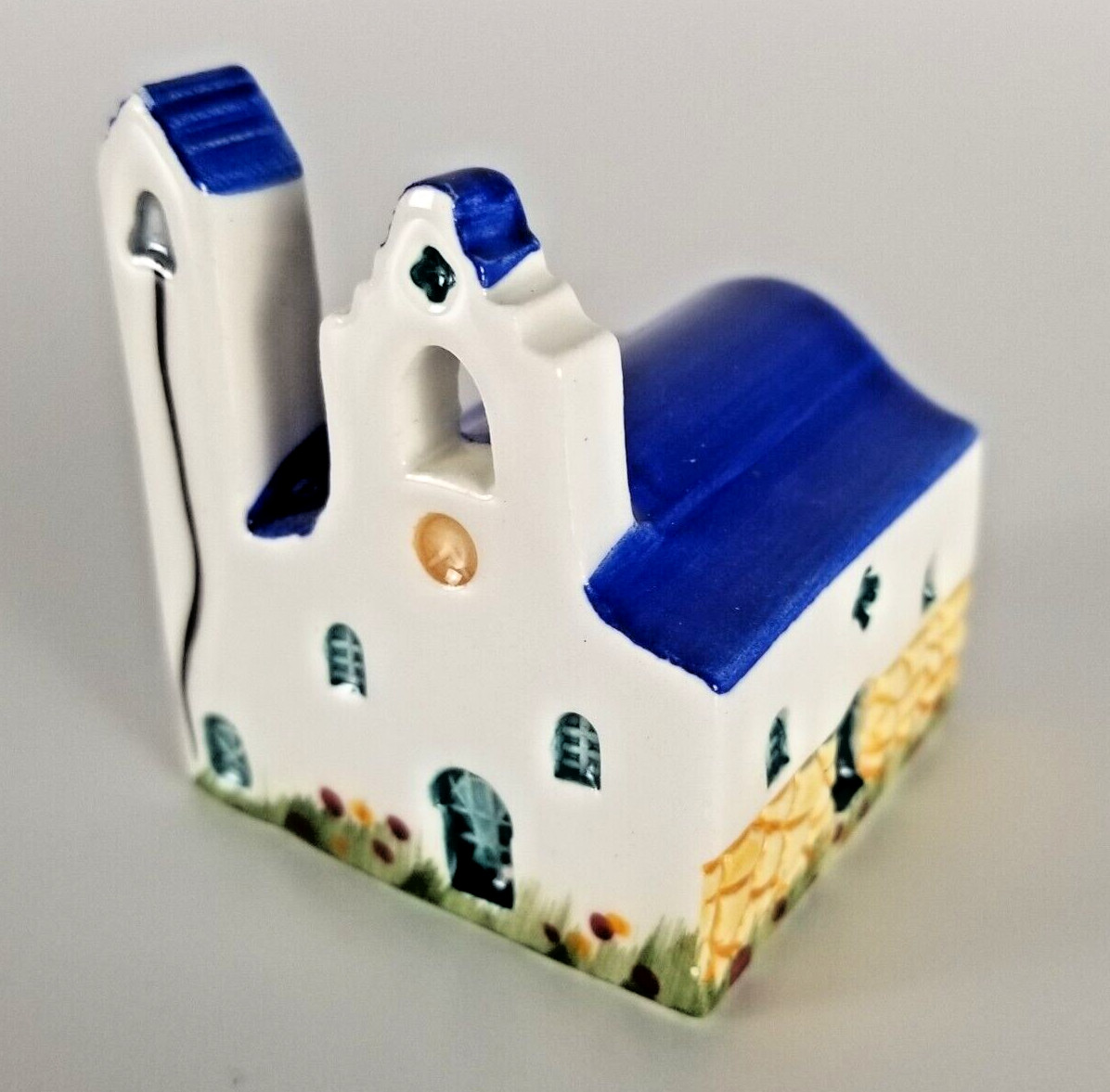 Seramik Blue & White Hand Painted Chapel in White Porcelain Charming Collectible