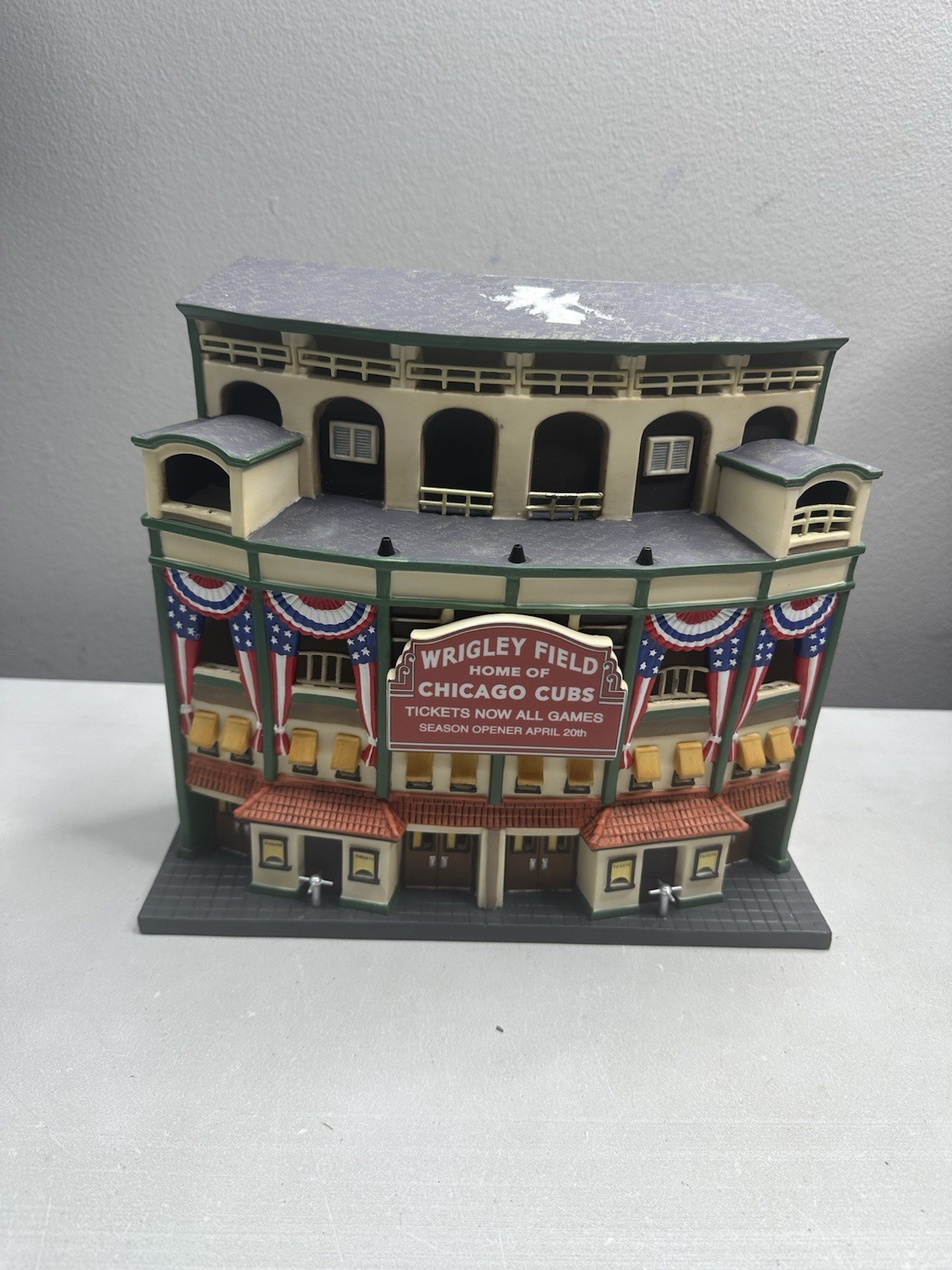 Department 56 Wrigley Field Christmas in the City 2001 SEE DESCRIPTION