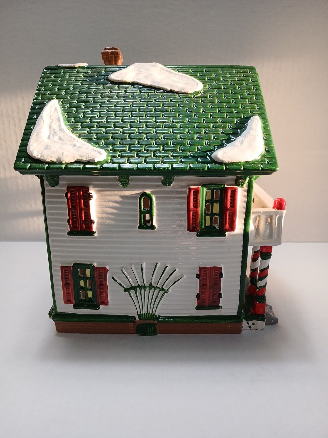 Department 56 The Original Snow Village Peppermint Porch Day Care 54852 No Cord