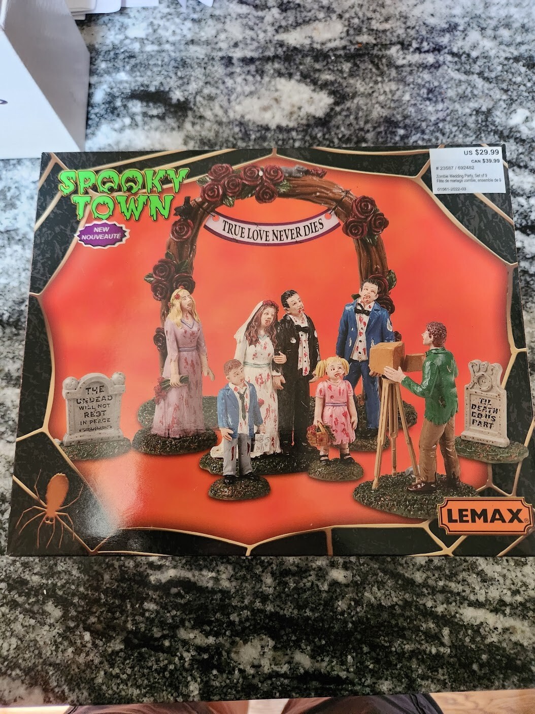 Lemax – Spooky town – Zombie Wedding Party set of 9