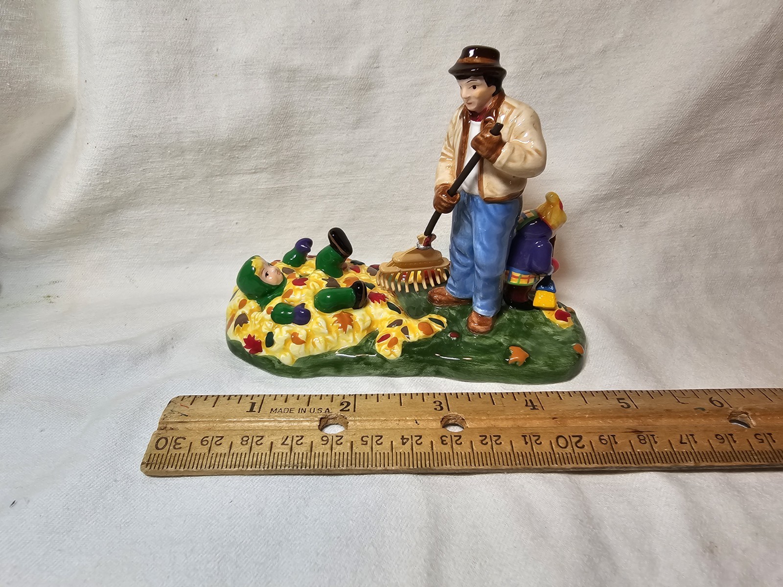 DEPT 56 PREPARING FOR HALLOWEEN SNOW VILLAGE Retired 54982 Raking Leaves Child