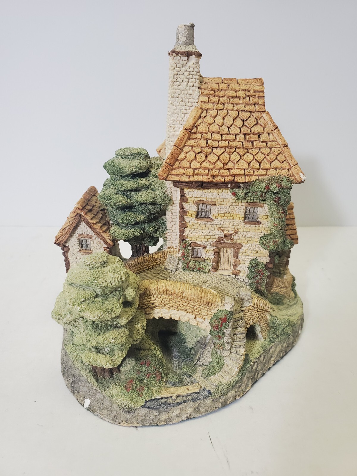 David Winter Cottages Tollkeepers Cottage The Main Collection 1984 small chips