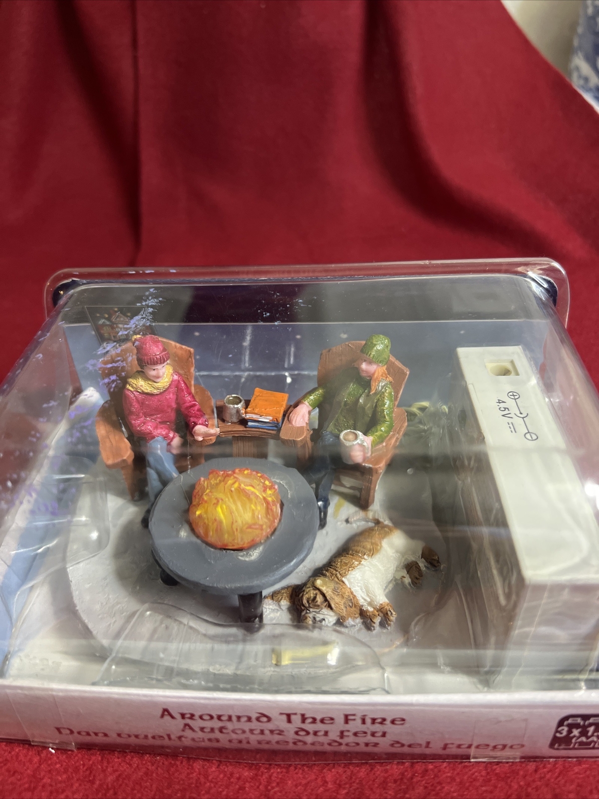 Lemax Lighted Animated Table Accent Bonfire Yellow Dog Man Woman Fire Pit