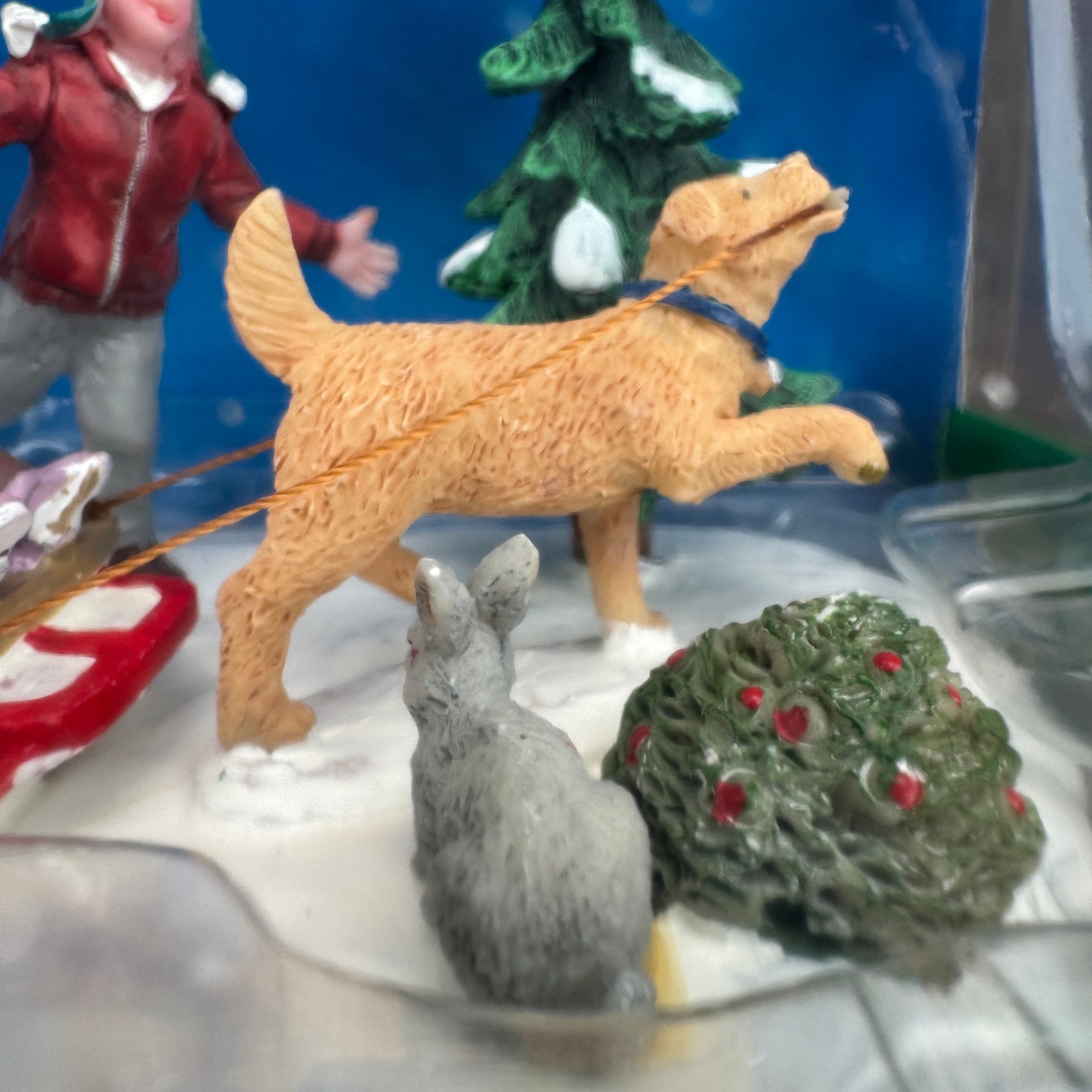 LEMAX – ROVER TAKES CHARGE – No. 156245 Christmas Village 2010 – Dog w/ Sled