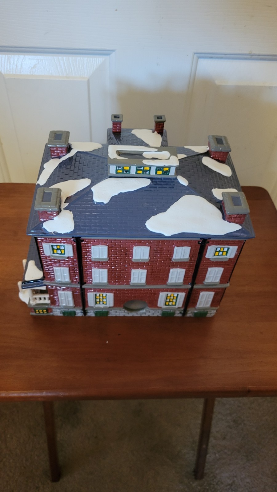 Dept 56 Original Snow Village OLD CHELSEA MANSION Retired 54903 w/Book