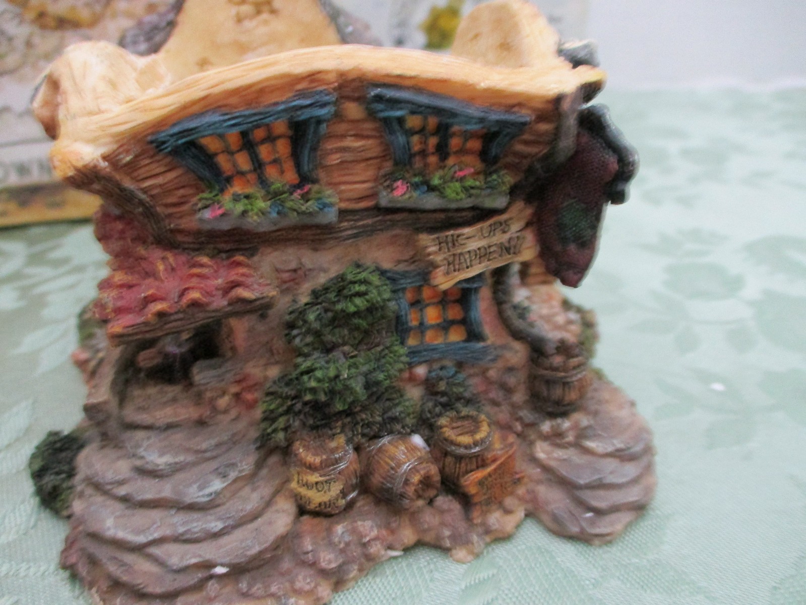 Boyds Bearly-Built Villages Pub’N Grub & Accessories 2001 NIB