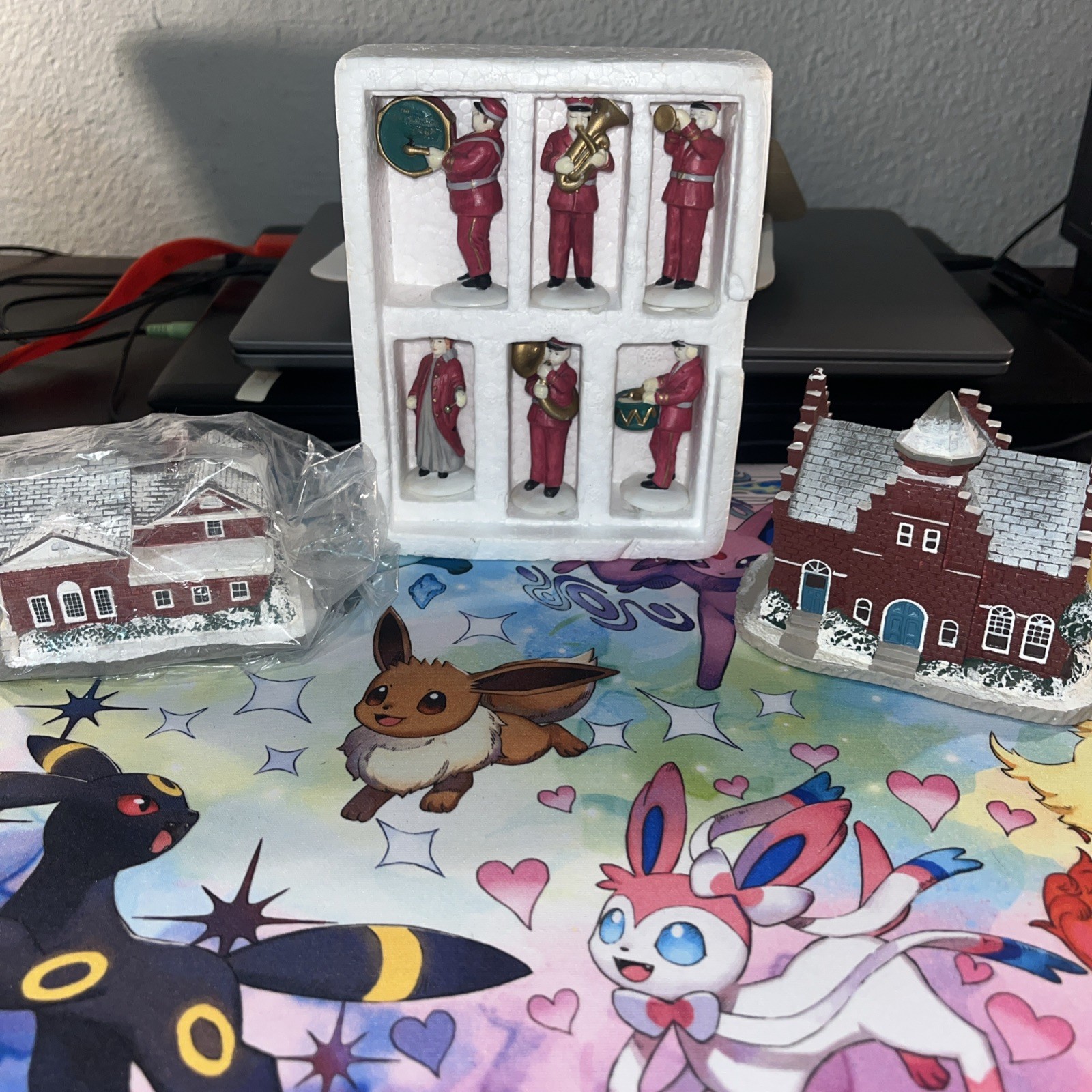 Department 56 Heritage Village Collection 3 (8) Pc Lot Bank, Band, Town Offices