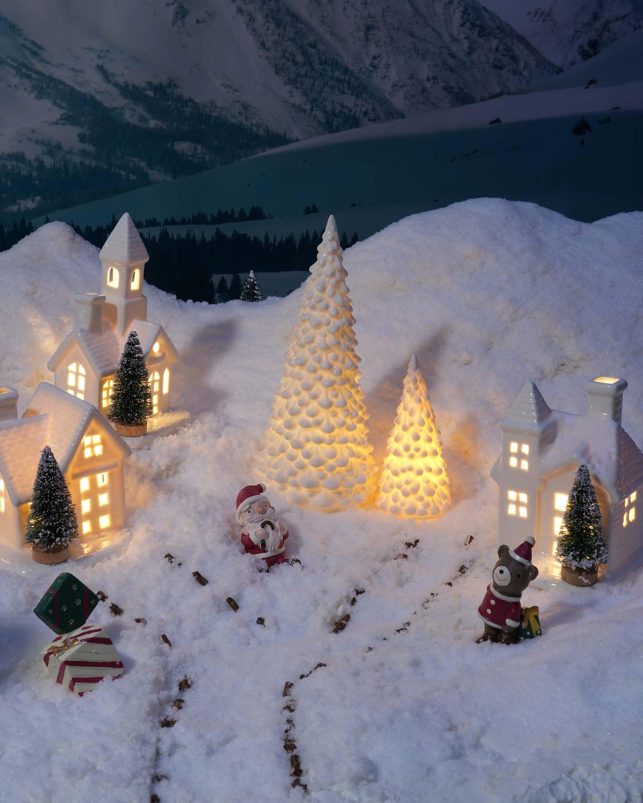 Light Up Christmas Ceramic Village Houses White Christmas Porcelain Village With