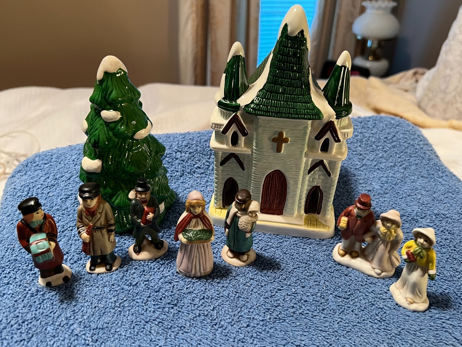 Vintage Christmas Village Church Tree & 6 porcelain figurines set MAX653