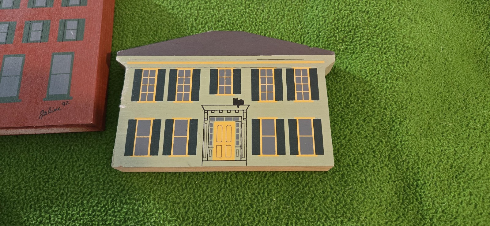 CAT’S MEOW BUILDINGS – SERIES X – VERY GOOD CONDITION – 10 PIECES WITH BAG