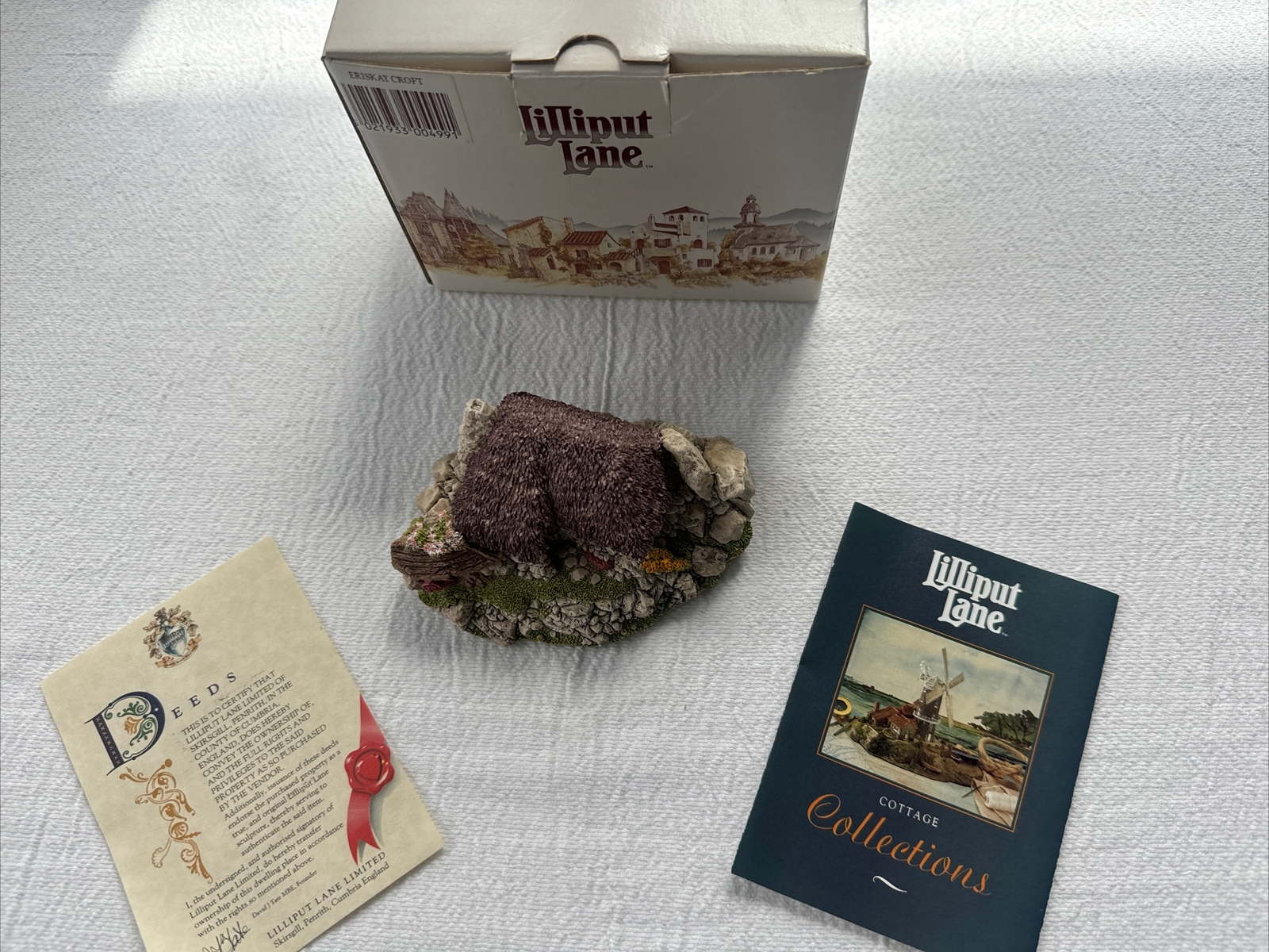 Vintage Lilliput Lane Cottage – Eriskay Croft – with Deed with ORIGINAL BOX!!!
