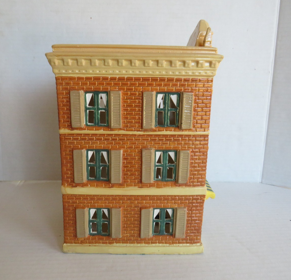 Retired Dept 56 ~ Original Snow Village ~ Toy Shop ~ 56.50733 ~ No Light