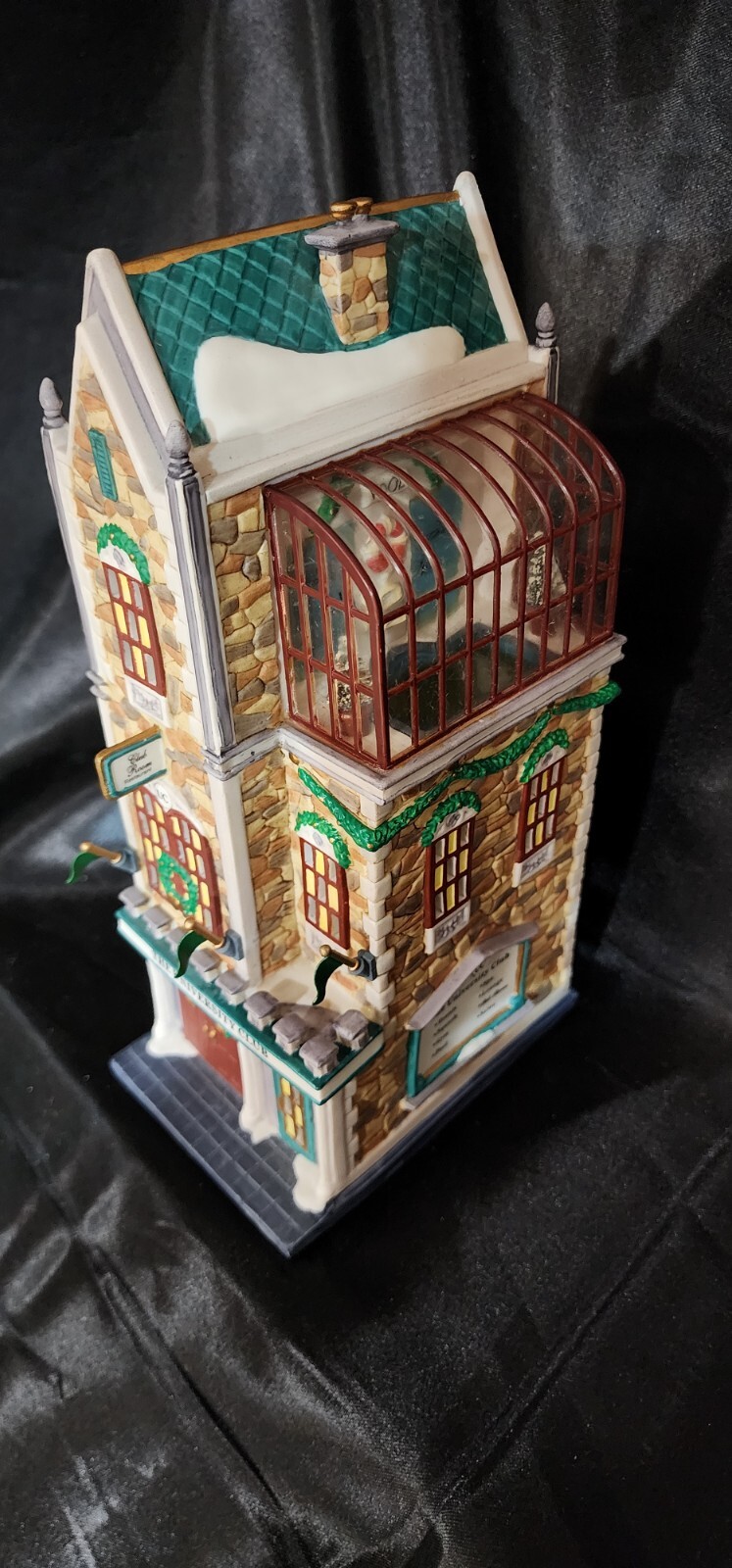 Dept 56 Christmas in the City “University Club” #58945 Item#309