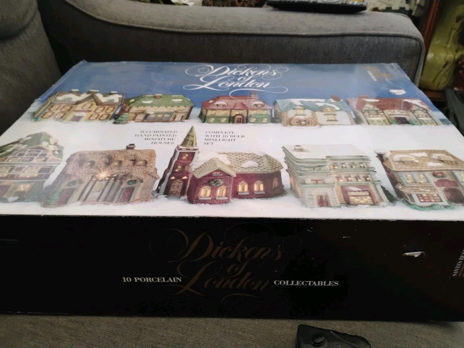 Santa’s Best Dickens of London 10 Hand Painted Porcelain Christmas Village House