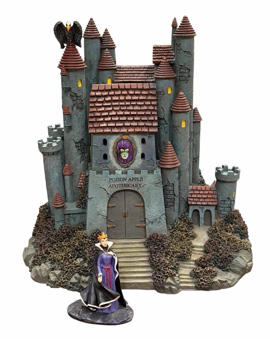RARE NEW Disney Hawthorne Village “Evil Queen’s Castle”,Lighted, Ltd Edition,COA