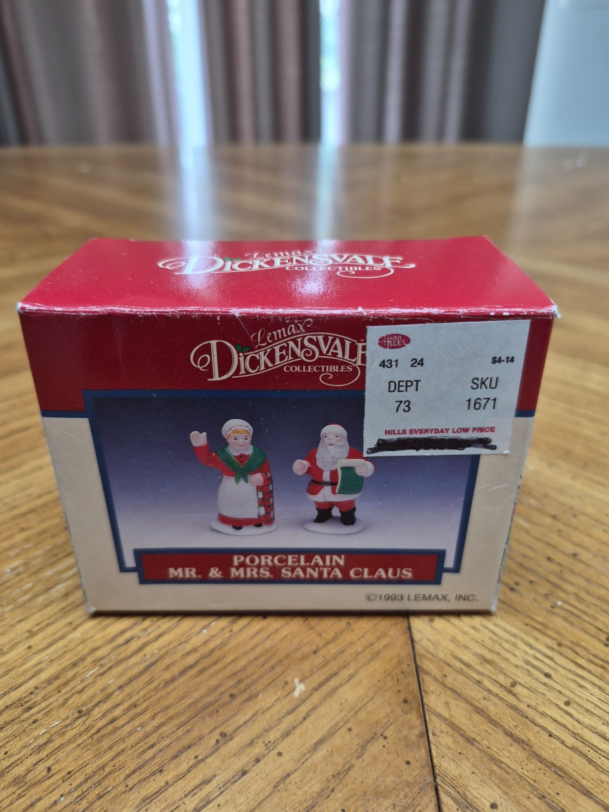 1993 Lemax Dickensvale Porcelain Mr. & Mrs. Santa Claus