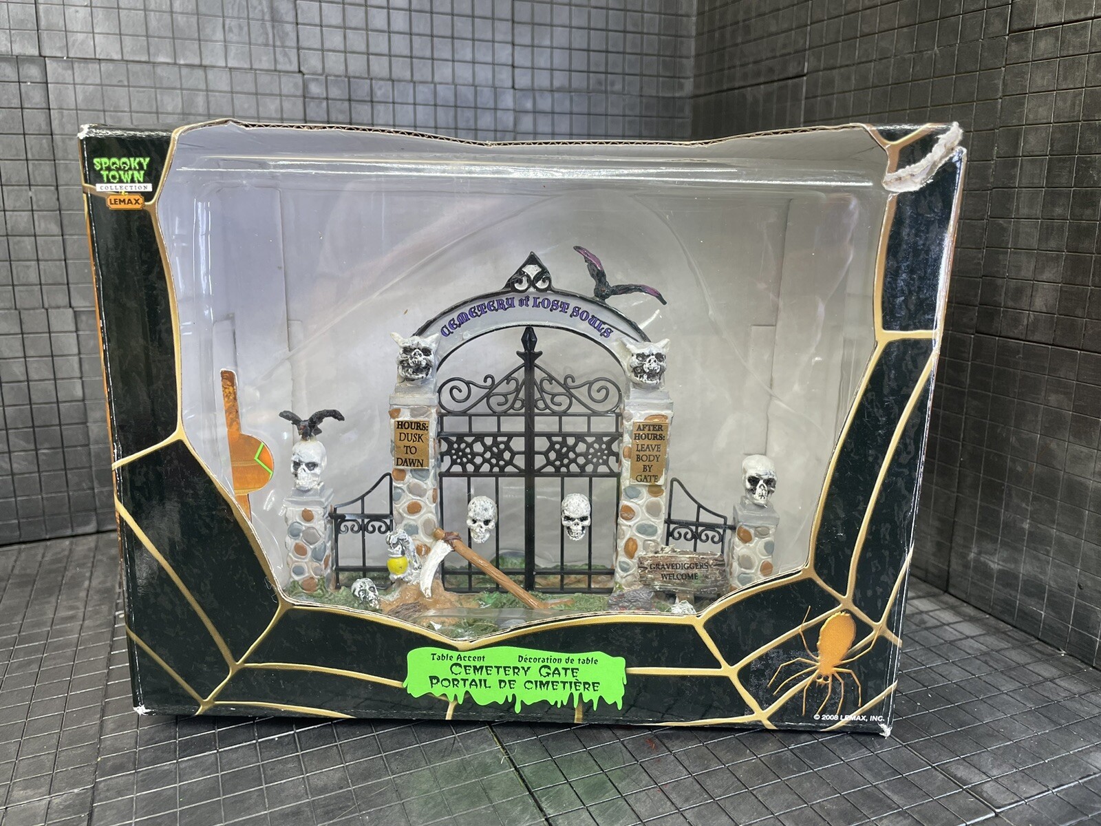 Lemax Spooky Town — “Cemetery Gate” Lost Souls #83675 Retired 2008