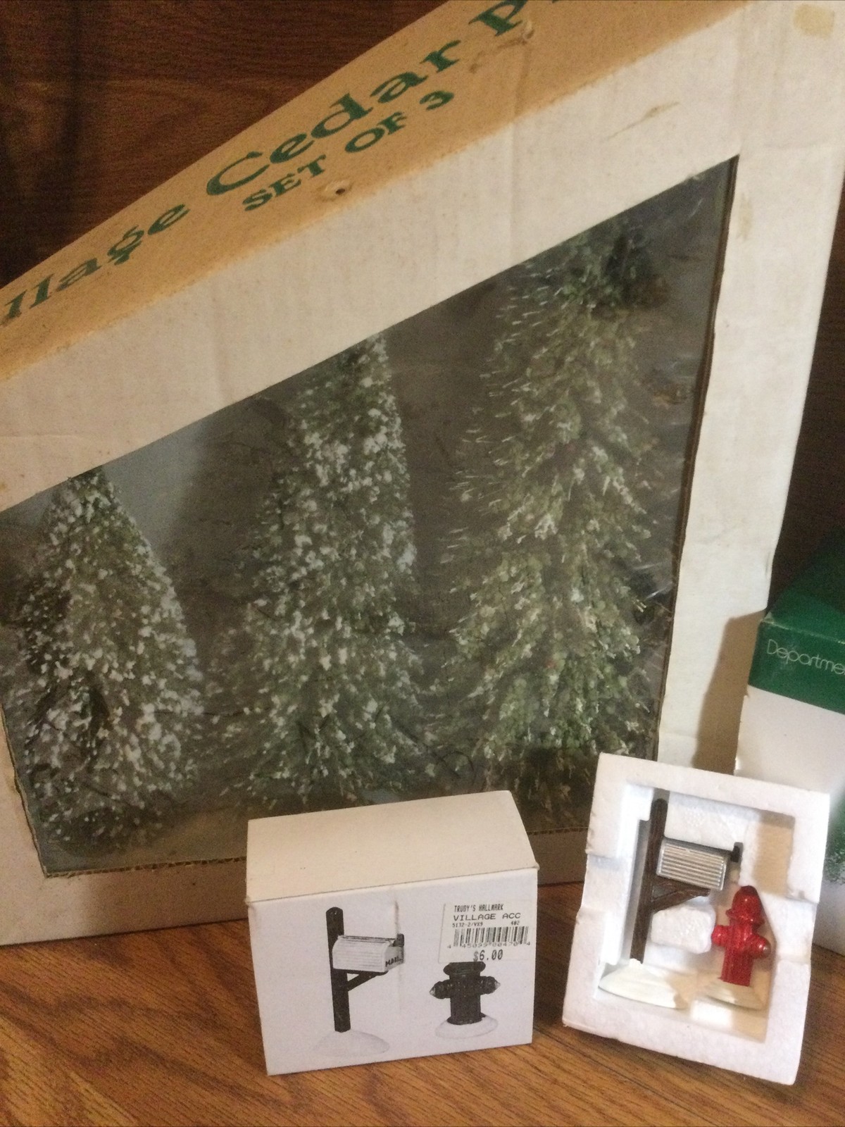 Dept 56 #56.52825/#52725 Set Of 3 Village Cedar Pines W/Boxes