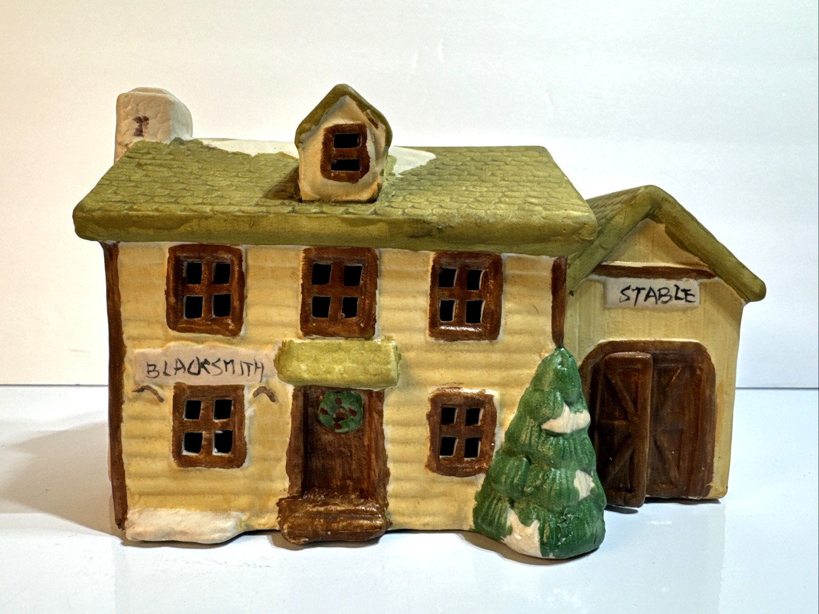 1989 Colonial America Collection Illuminated Blacksmith & Stable House Porcelain
