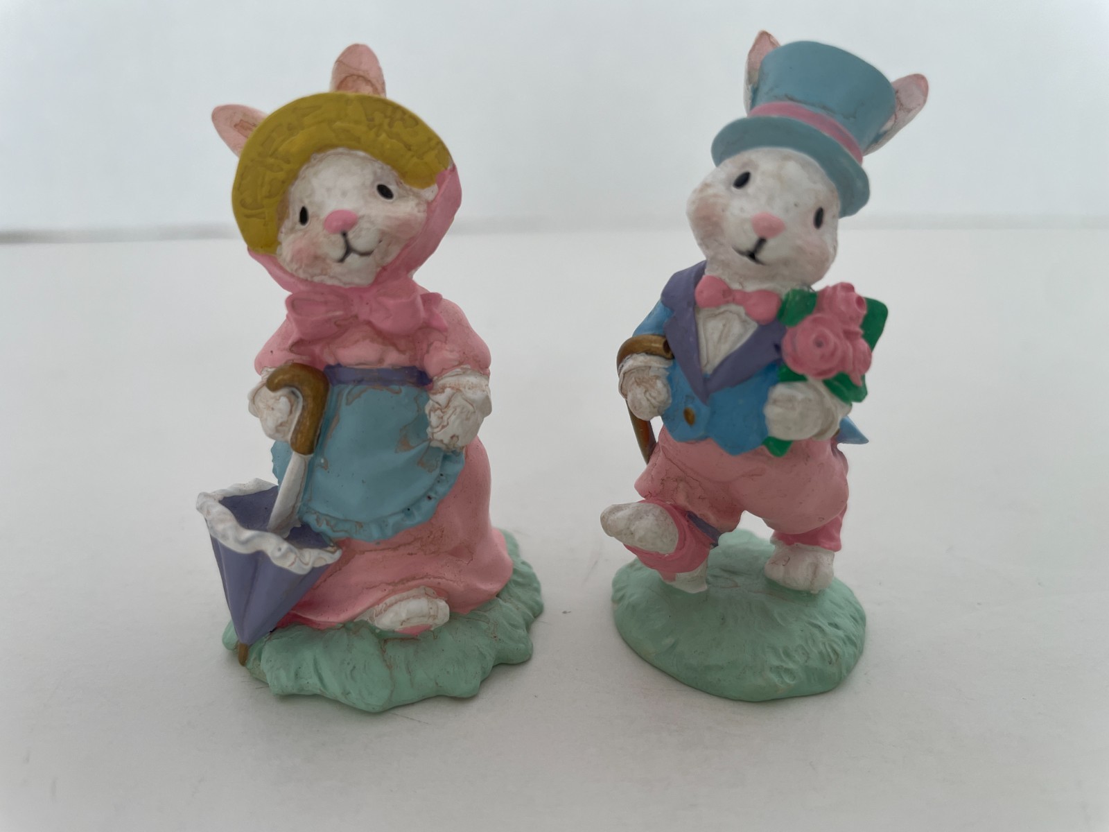 COTTONTAIL LANE SPRINGTIME/EASTER ACCESSORIES: STROLLING BUNNIES