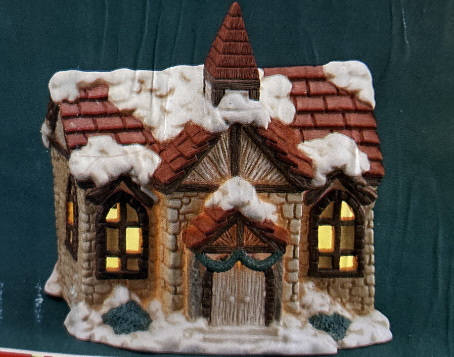 Lighted 1990 House of Lloyd Christmas Around World Collector Village Church Box