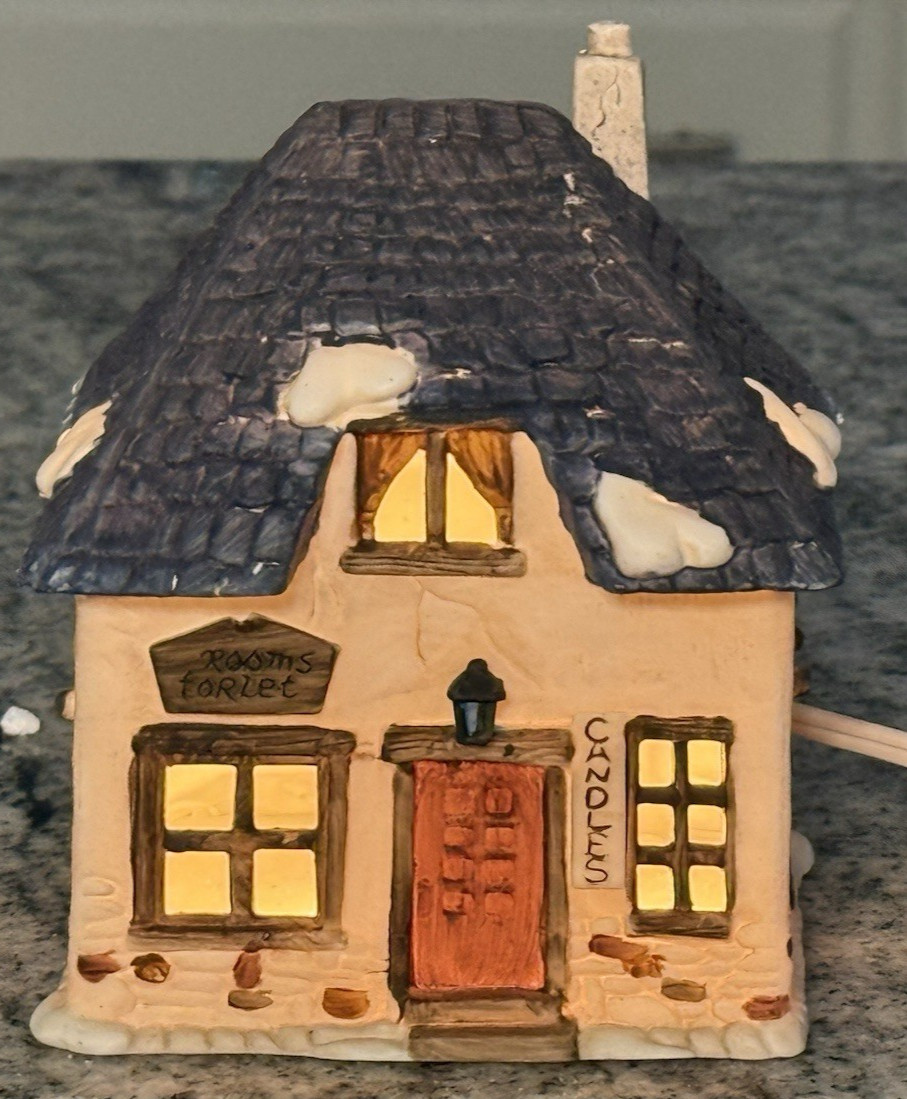 Dept 56 Dickens”Village Candle Shop” #6515-3 Christmas 1984 originl box