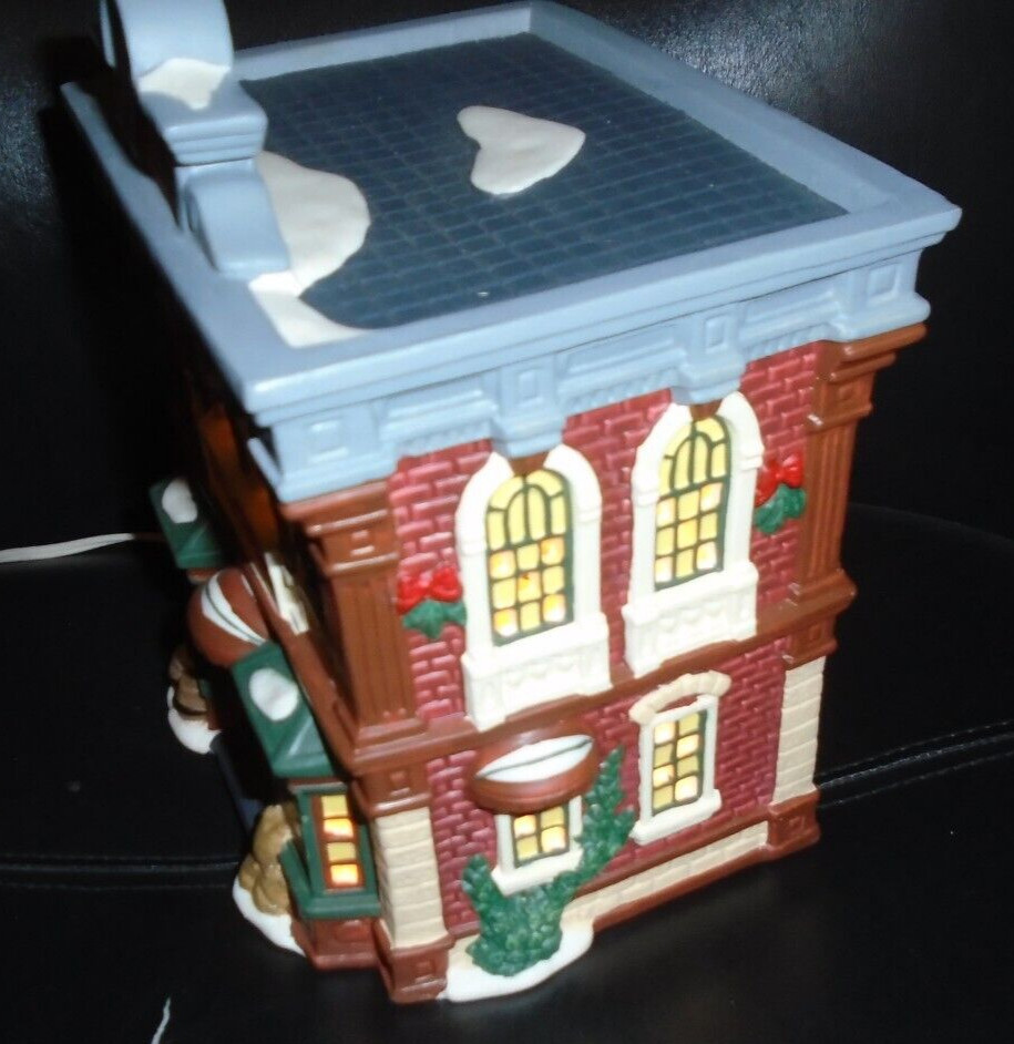1997 USED HEARTLAND VALLEY O’WELL “STATE COLLEGE” PORCELAIN VILLAGE HOUSE