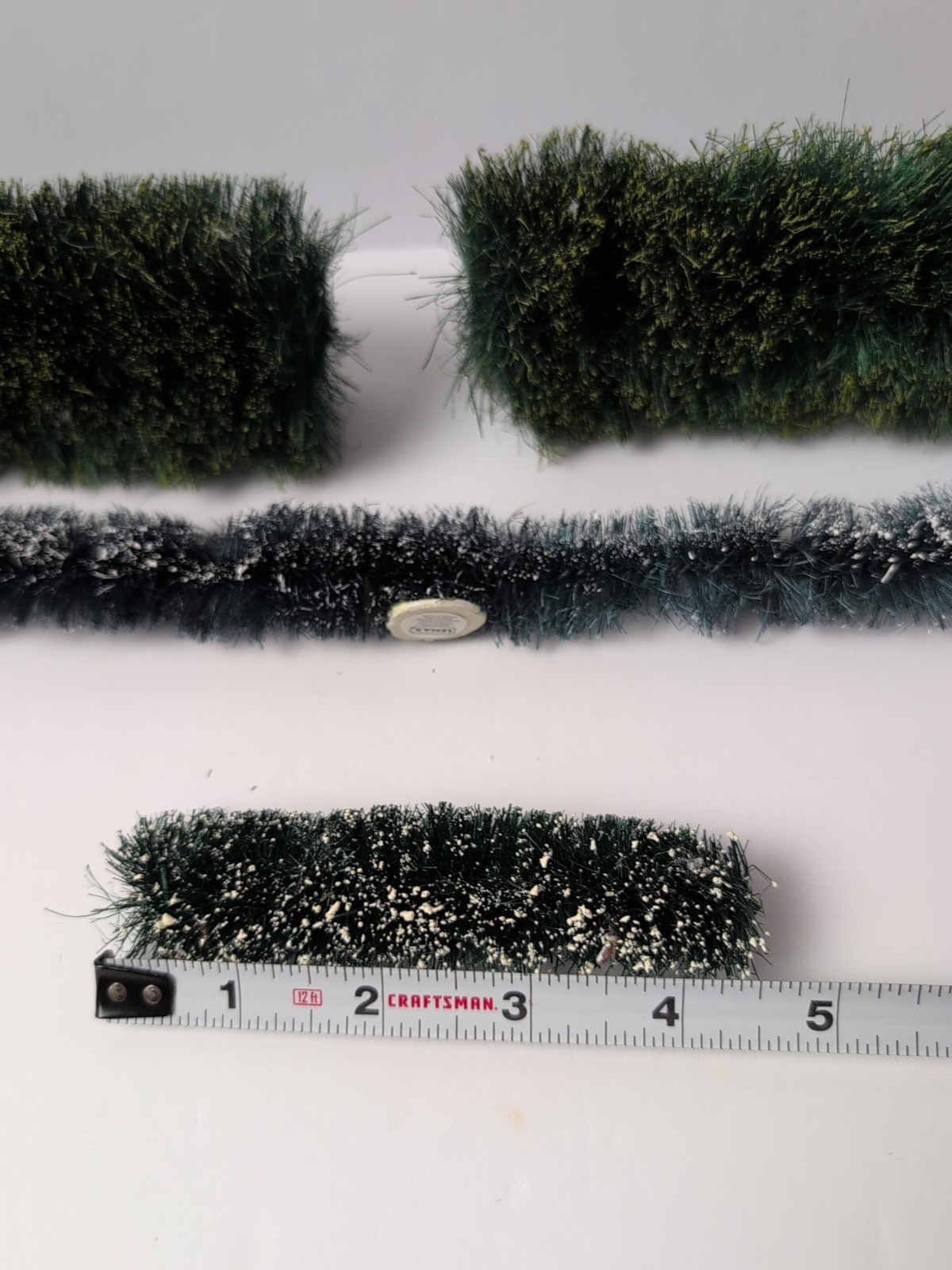 Lot Of 4pieces Of Dept 56 Flexible Sisal Hedges