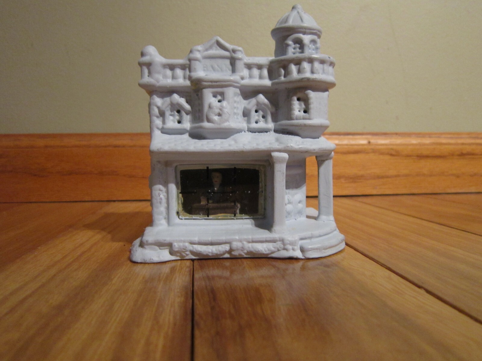 Unpainted COBBLESTONE CORNERS 2004 Windham Heights House Xmas Village Bank #T20