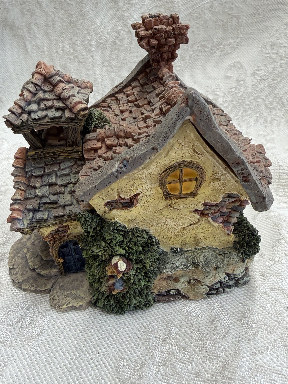 Boyds Bearly-Built Villages School House with accessories. First edition house.