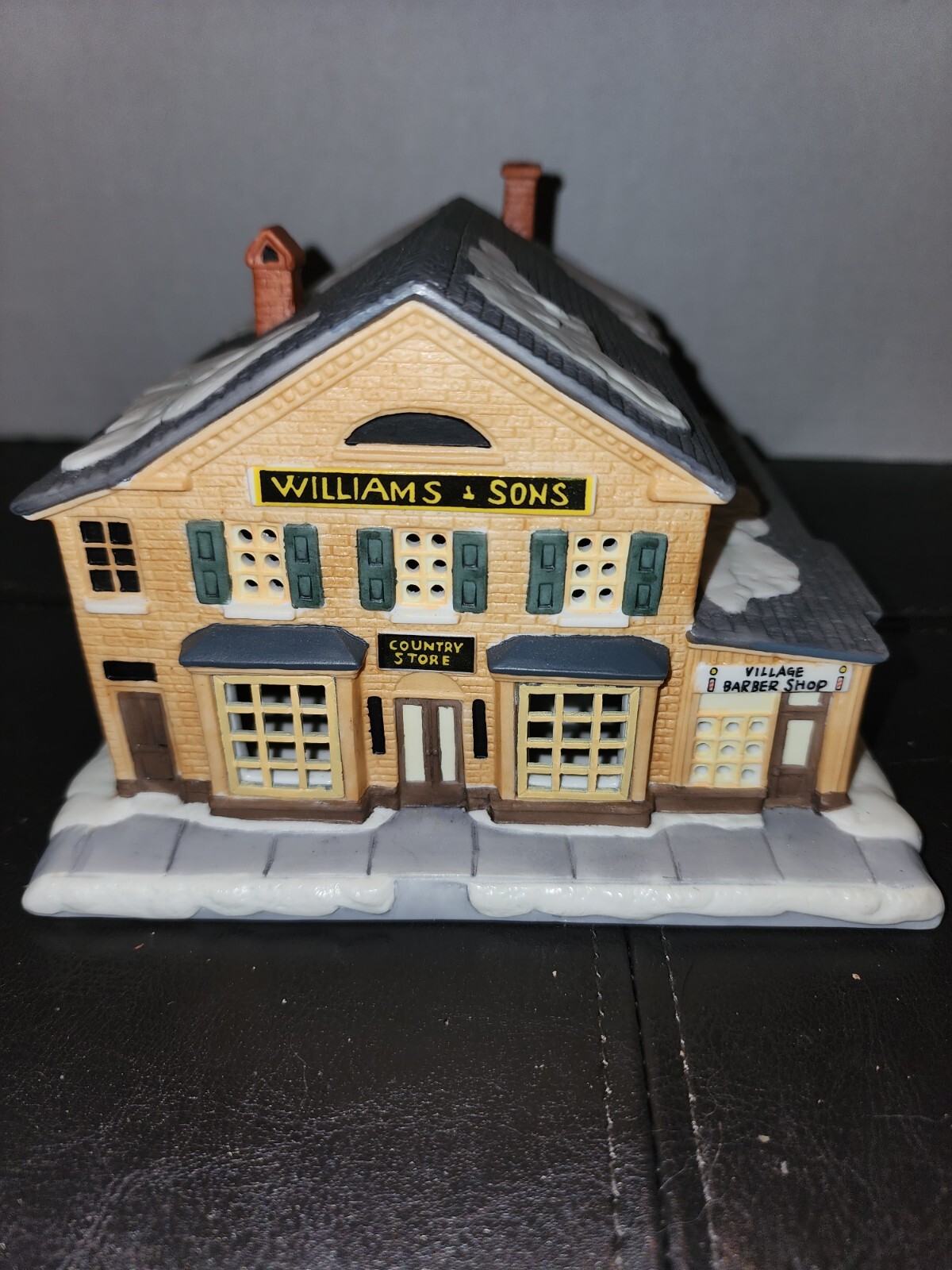 1993 Hawthorne Village Porchlight Collection “The Country Store”
