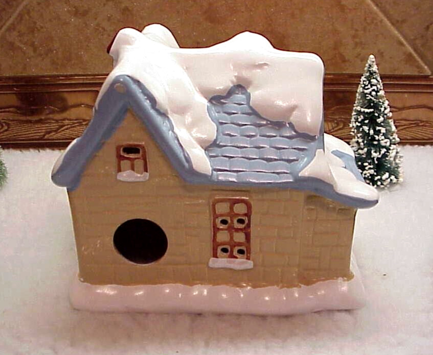 Vintage House of Lloyd Country Cottage Lighted House Snow Draped Roof Marked