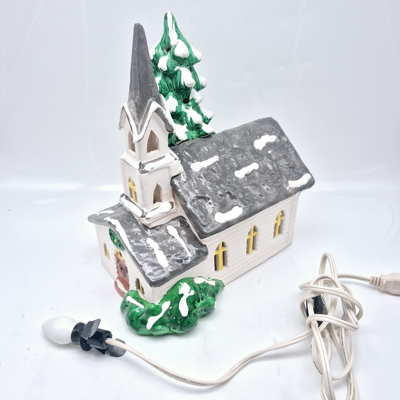 Dept 56 Snow Village Countryside Church 1982 Ceramic Figurine