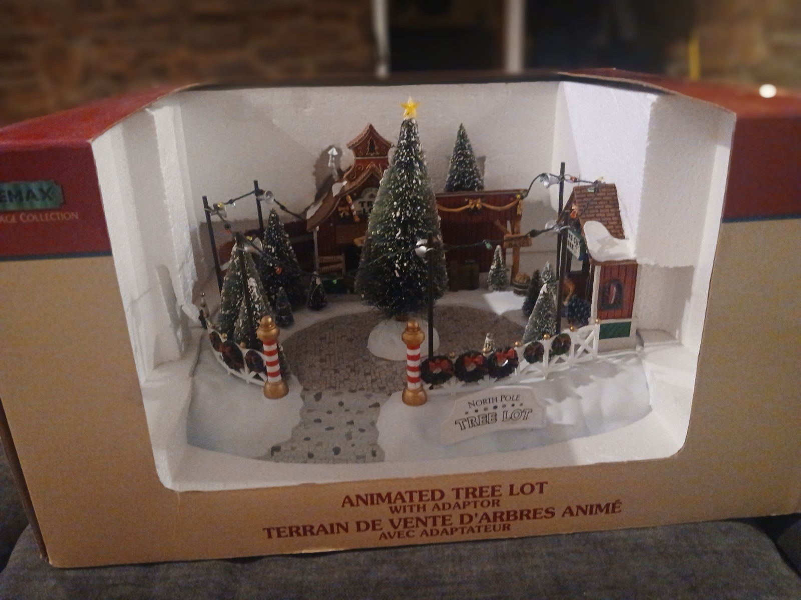 Lemax Village Collection North Pole Tree Lot 26271 Animated 2002 WORKS
